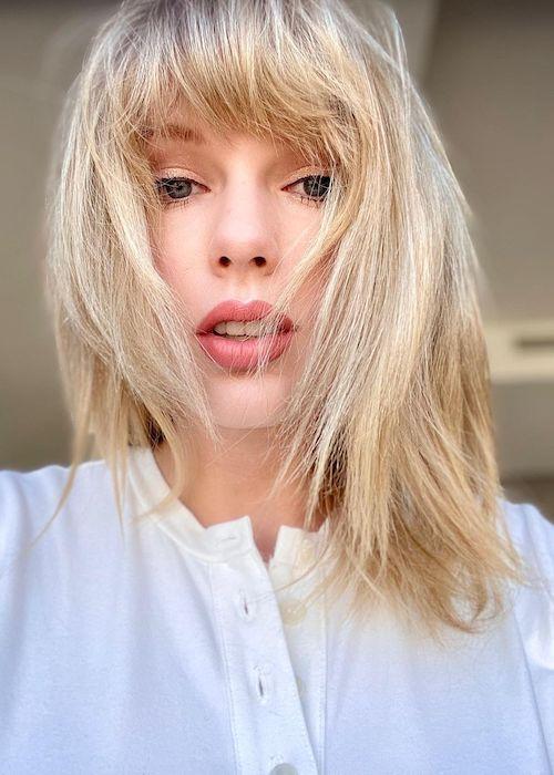 Taylor Swift Height, Weight, Age, Body Statistics